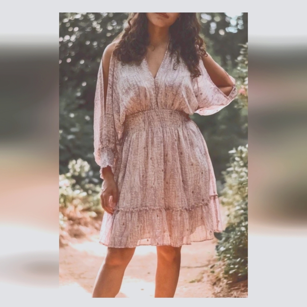 LOVE STITCH Short Ruffled Dress 3/4 Slit Sleeve printed size small